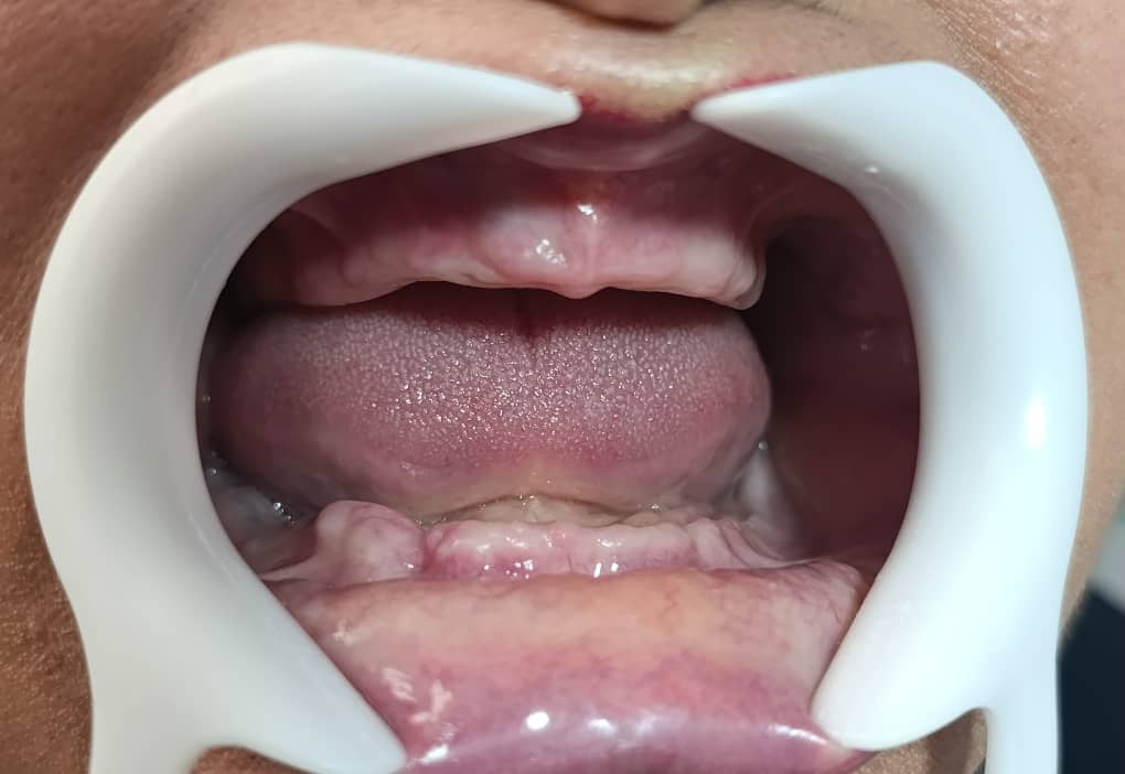 WhatsApp Image 2025 10 27 at 12.49.40 مجتبی صیدی دکتر دندان پزشک